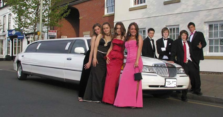 Rent A Limousine For Prom For A Nigh To Remember Blue Streak